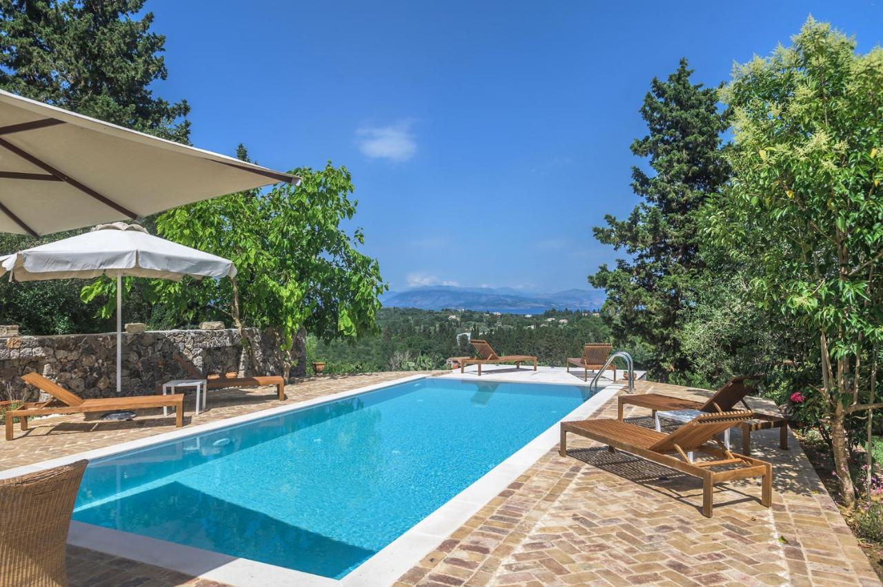 Villa Fioraki Pouládes Esterno foto